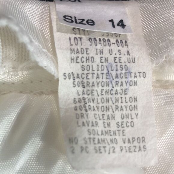 White cream LACE TOP DRESS Sleeveless Size 14 Pit to Pit 18 1/4", Preworn - Picture 12 of 16